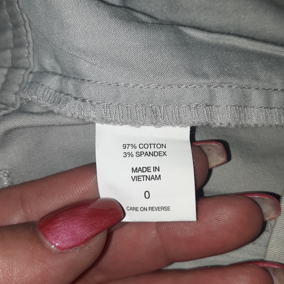 NY & Co Khaki Shorts - Picture 3 of 6